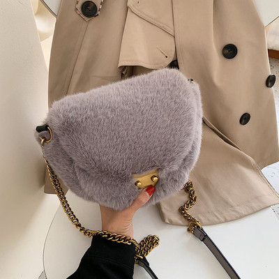 ÚJ modell női táska pehely és fém lánccal több színben