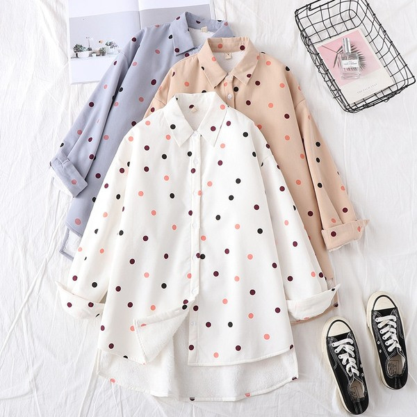 Modern női ing klasszikus gallérral, több színben pöttyökkel