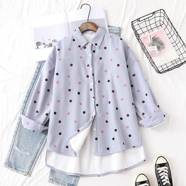 Modern női ing klasszikus gallérral, több színben pöttyökkel