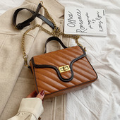 Női bőrtáska fémlánccal, három színben