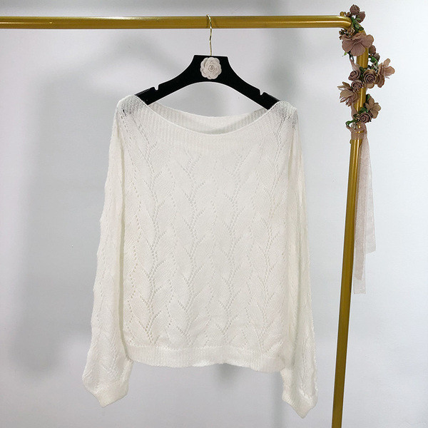 Vékony női pulóver csónakos nyakkivágással, három színben