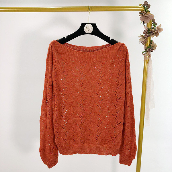 Vékony női pulóver csónakos nyakkivágással, három színben