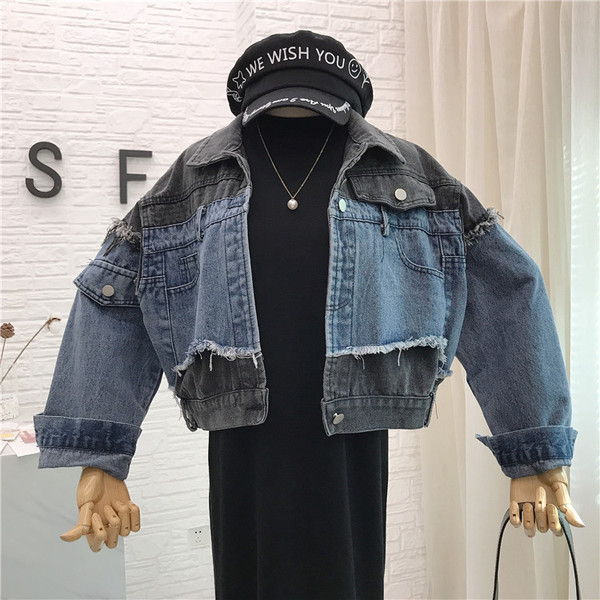 Modern női farmerdzseki széles modell kék színben