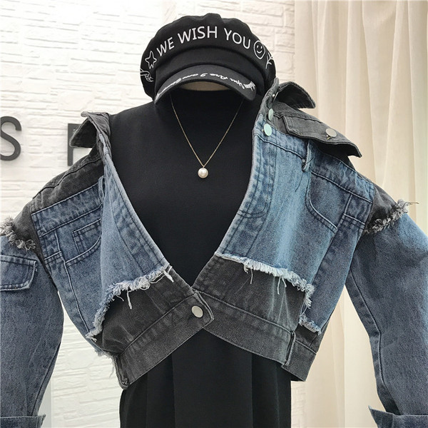 Modern női farmerdzseki széles modell kék színben