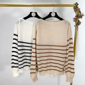 Pulover lung cu dungi în două culori cu decolteu barcă