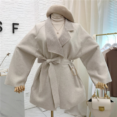 Stílusos női kabát övvel, három színben