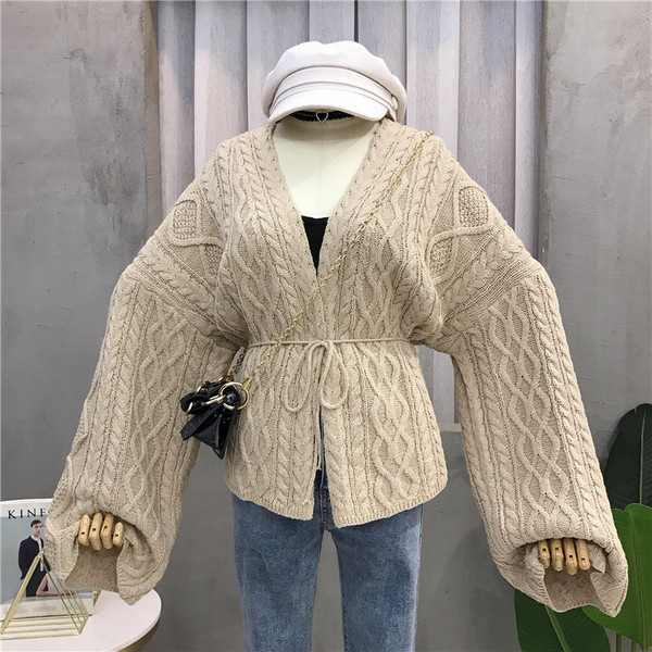 Új modellű női kardigán derékkötővel, bézs és barna színben