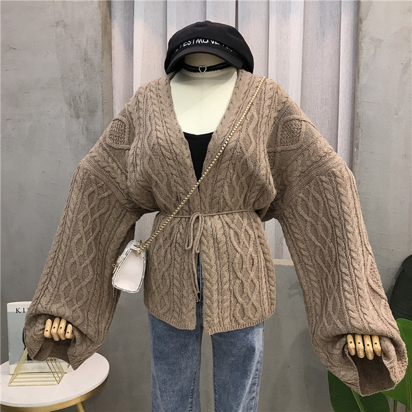 Új modellű női kardigán derékkötővel, bézs és barna színben