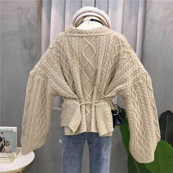 Új modellű női kardigán derékkötővel, bézs és barna színben