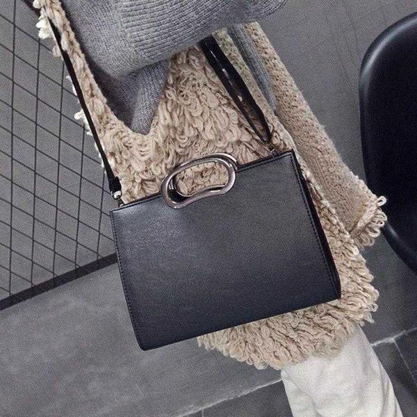 Geanta retro dama cu maner in diferite culori