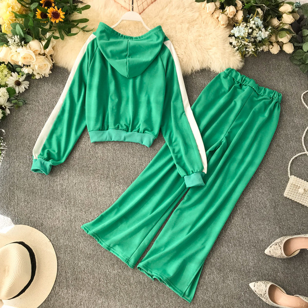 Két részből álló női sportszett - pulóver és bő nadrág több színben