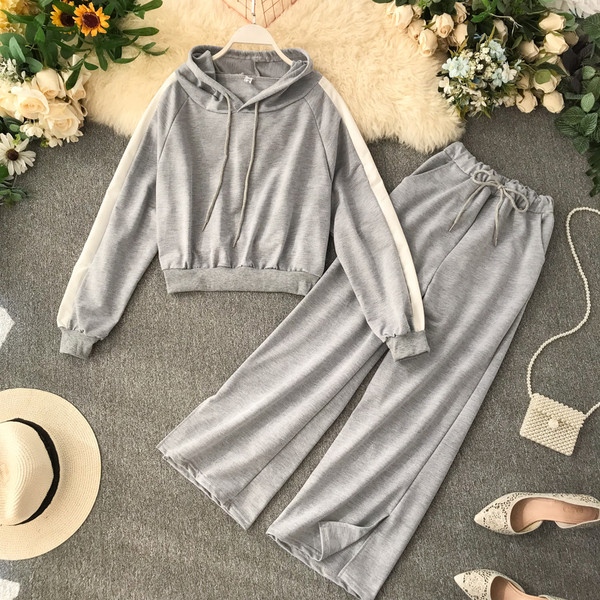 Két részből álló női sportszett - pulóver és bő nadrág több színben