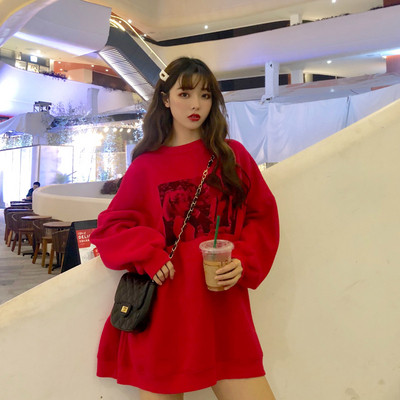 Női blúz széles modell fekete és piros színben, rátéttel