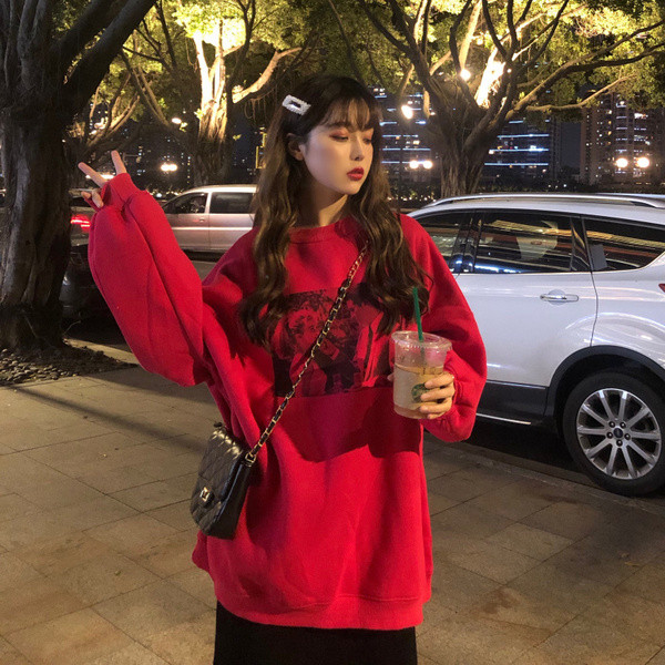 Női blúz széles modell fekete és piros színben, rátéttel