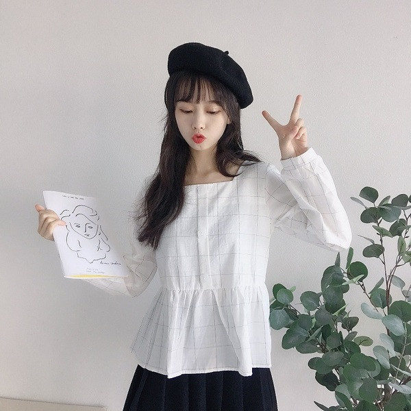 Női alkalmi blúz sárga-fehér színben, négyzet alakú nyakkivágással