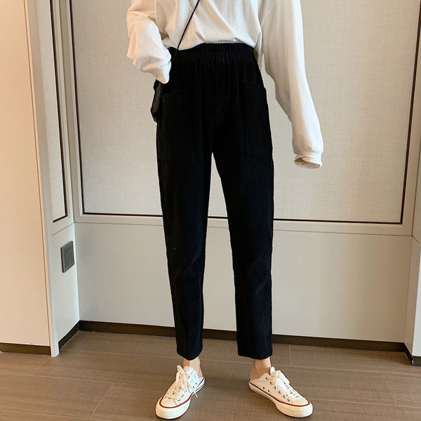 Modern női nadrág két színben, zsebekkel