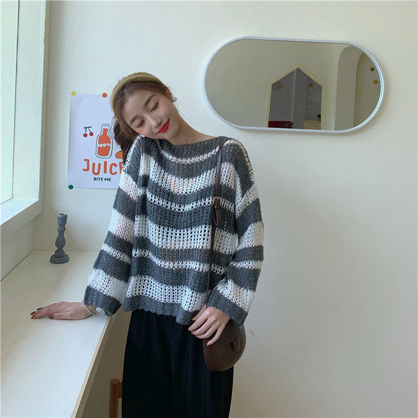 Női aktuális pulóver két színben - széles modell