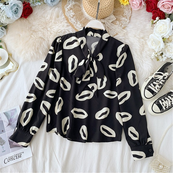 Naprakész női ing szalaggal és színes mintával