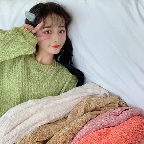 Női széles pulóver ovális nyakkivágással, több színben