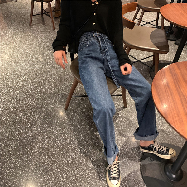 Női farmer magas derékkal és övvel kék színben