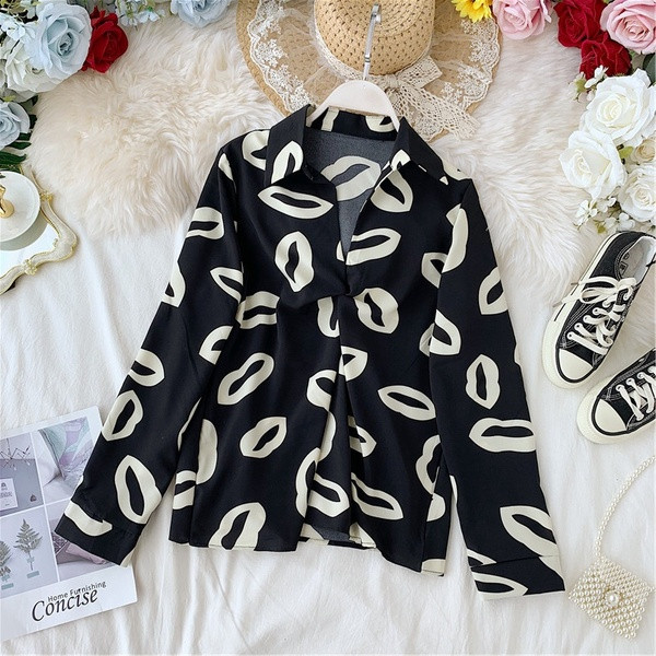 Modern női ing spitz nyakkivágással, különböző színekben