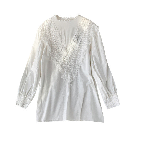 Női ing széles modell ovális nyakkivágással, fehér színben