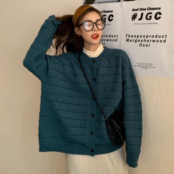 Női kardigán kék és piros színben, gombokkal