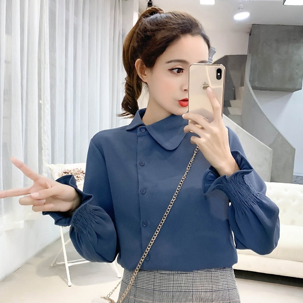 Stílusos női ing két színben, gombokkal és hosszú ujjú