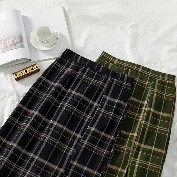 Női kockás szoknya magas derékkal, két színben