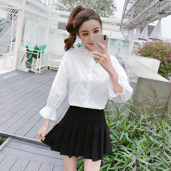 Aktuális női ing két színben, lótusz ujjakkal