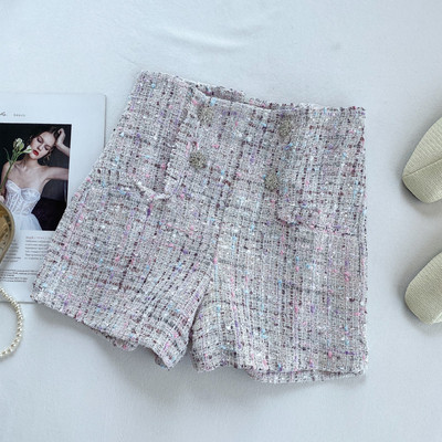 Modern női rövidnadrág gombokkal, három színben