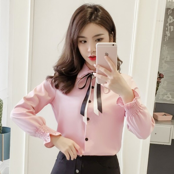 Stílusos női ing három színben nyakkendővel és gombbal