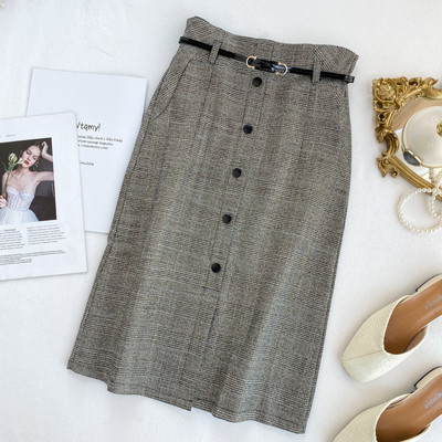 Női kockás szoknya övvel és gombokkal, két színben