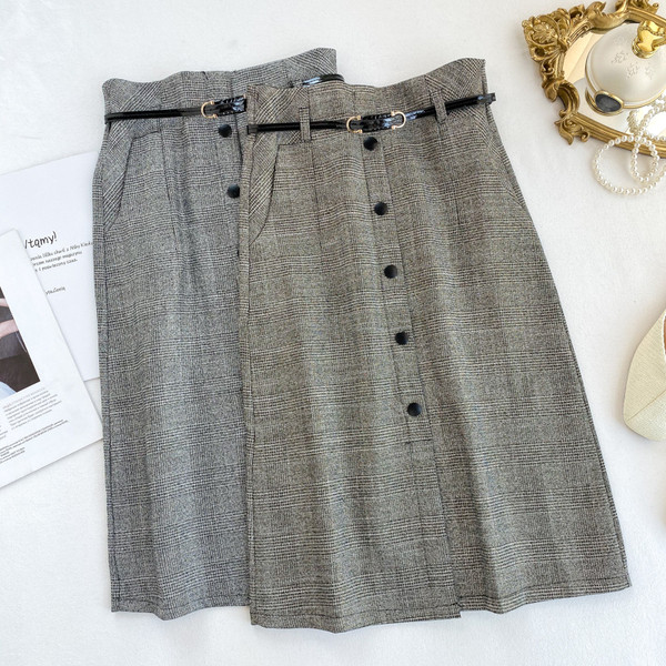 Női kockás szoknya övvel és gombokkal, két színben