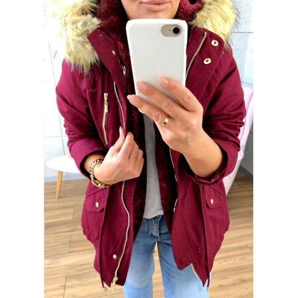 Modern női kabát kapucnis és pehely több színben