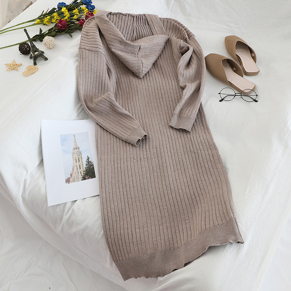 Rochie de iarna de dama cu gluga in negru, maro si gri