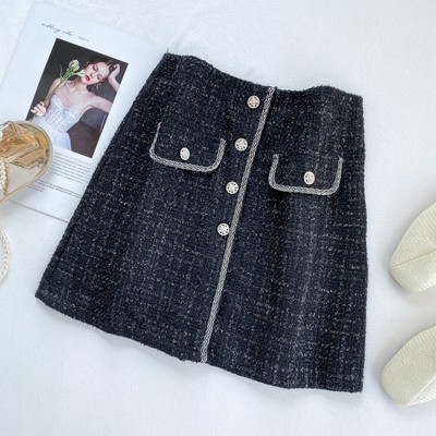 Stílusos női szoknya gombokkal, három színben