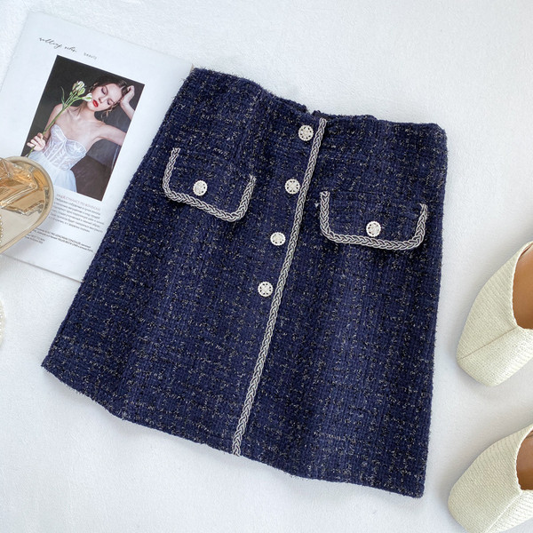 Stílusos női szoknya gombokkal, három színben