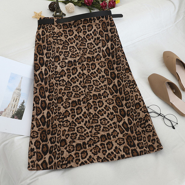 Fusta dama cu fanta si model leopard in doua culori