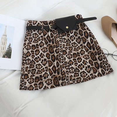 Rövid női szoknya övvel és leopárd mintával több színben