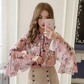 Stílusos női blúz rózsaszín és kék színben virágos motívumokkal