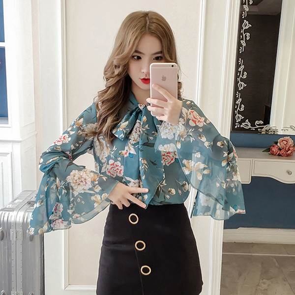 Stílusos női blúz rózsaszín és kék színben virágos motívumokkal