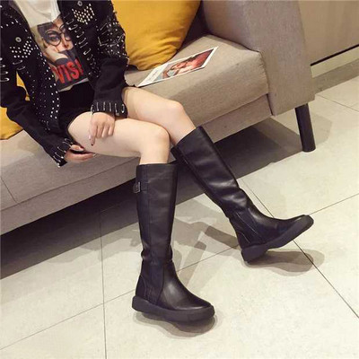 Lapos talpú női bőrcsizma fekete és barna színben