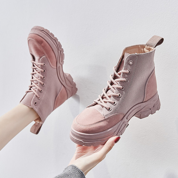 Cizme de toamna de dama din piele intoarsa cu talpa aspra in roz, bej si negru