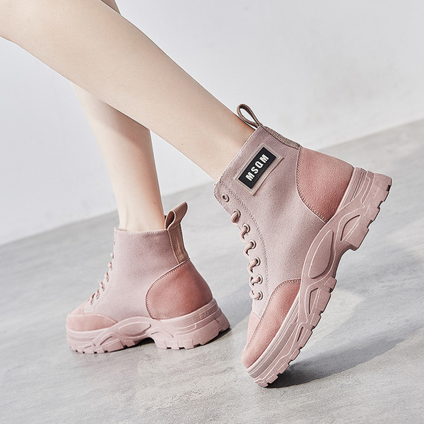 Cizme de toamna de dama din piele intoarsa cu talpa aspra in roz, bej si negru