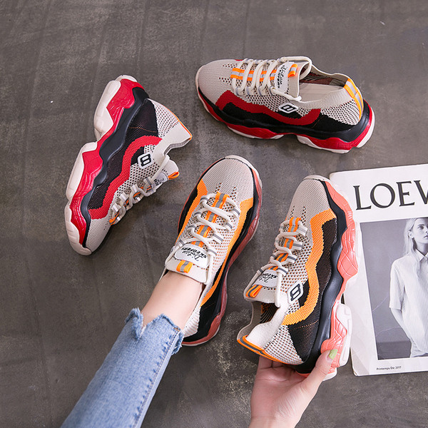 Aktuális női tornacipő durva talppal több színben