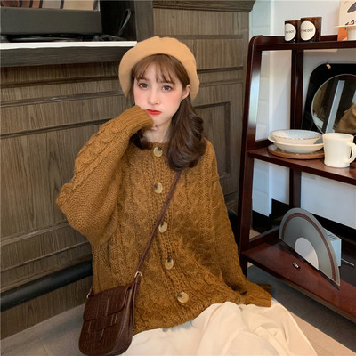 Γυναικεία ζακέτα με ωοειδές λαιμόκοψη και κουμπιά σε τρία χρώματα