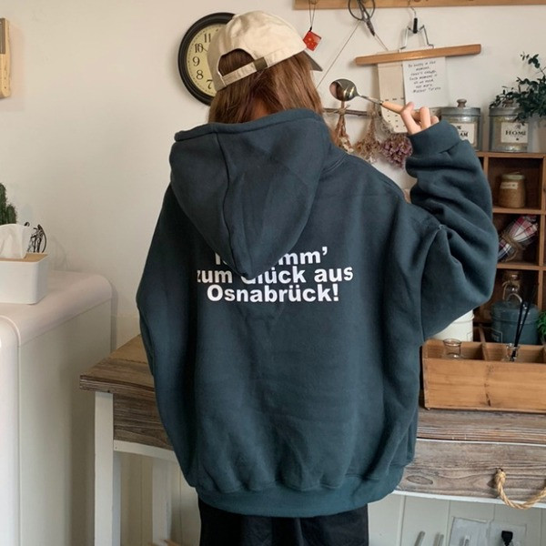 Napi női pulóver két színben felirattal és kapucnival