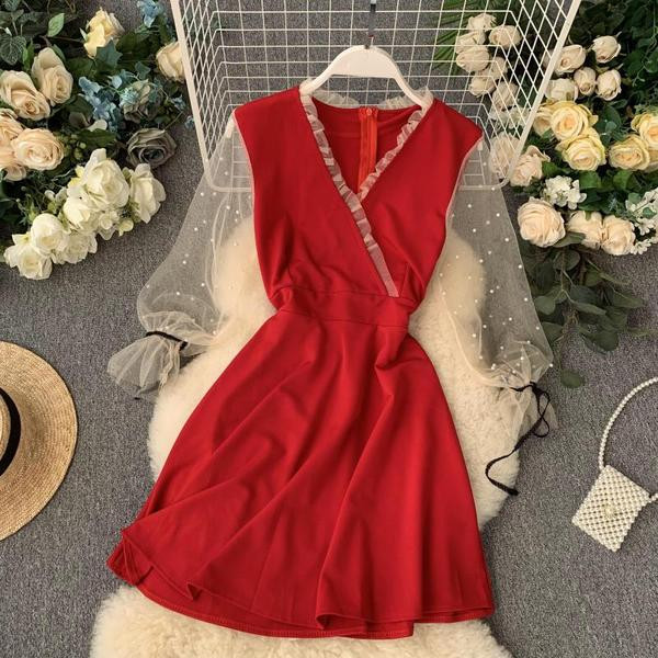 Rochie moderna de dama cu decolteu in V in negru si rosu