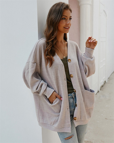 Γυναικεία ζακέτα με τσέπες και κουμπιά σε κόκκινο, γκρι και μπλε χρώμα